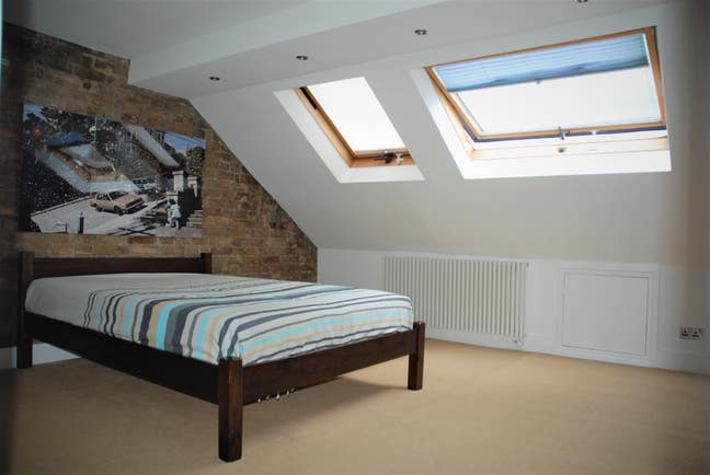 Double Bedroom with Ensuite Main Photo
