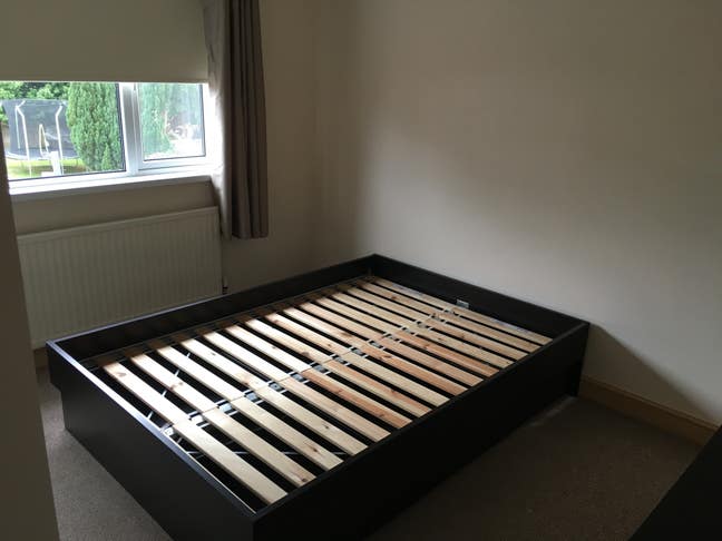 Modern En-Suite Double Room Main Photo