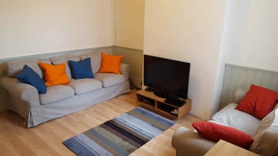 Large Double Room Main Photo