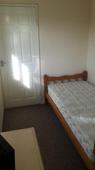 Single Room in Beverley Main Photo