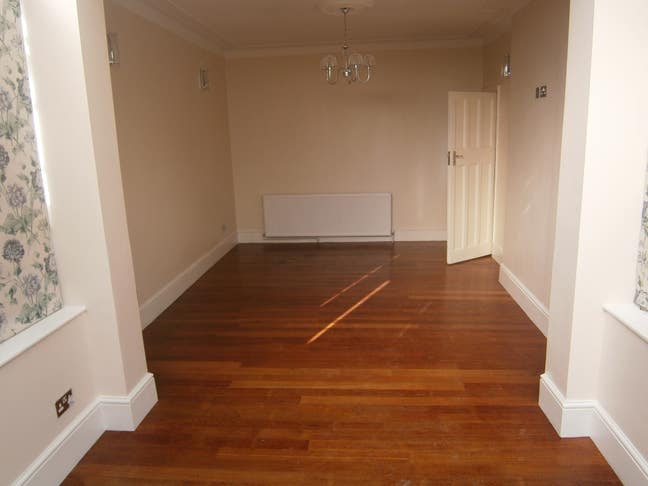 Super large, beautiful double room in modern house Main Photo