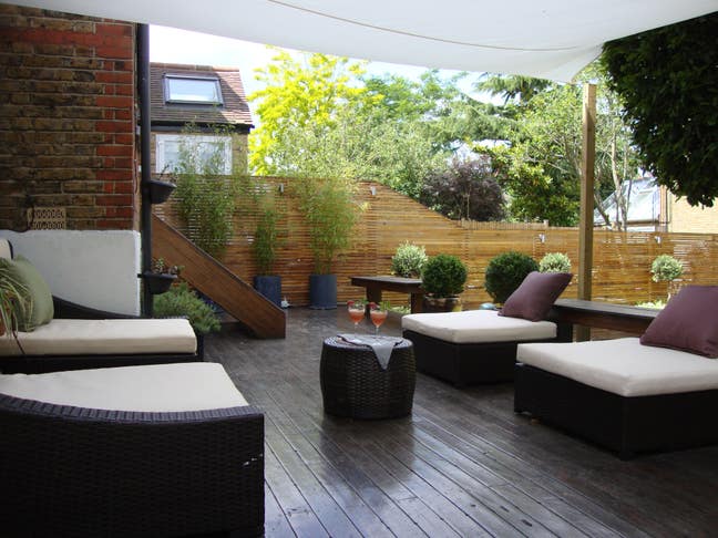 Short let stunning ensuite garden room+own access Main Photo