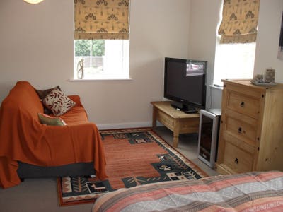 Huge Double Room (a) Main Photo