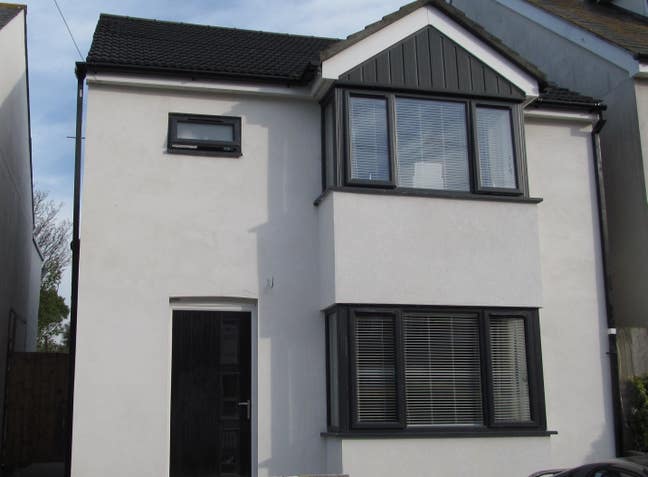 Available Now - Walking Distance to the Sea   Main Photo