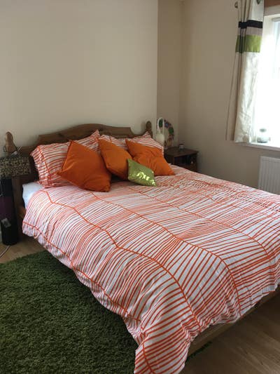 2 Spacious Rooms in a 2 bed house  Main Photo