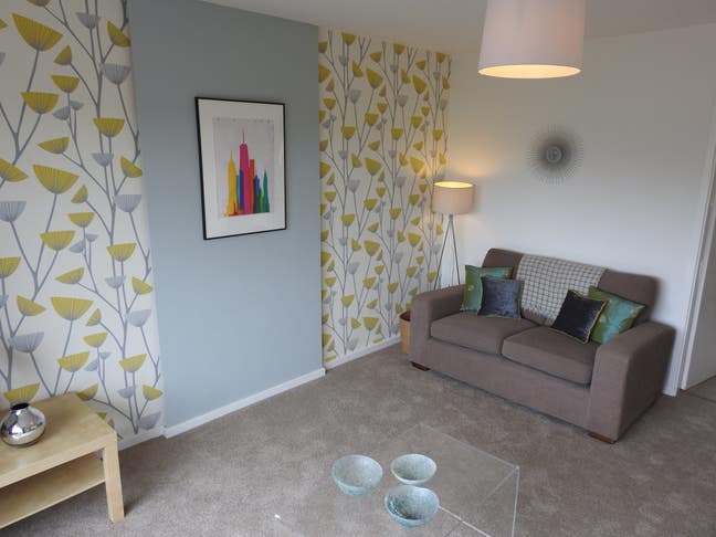 Room to rent in two bed flat  Main Photo