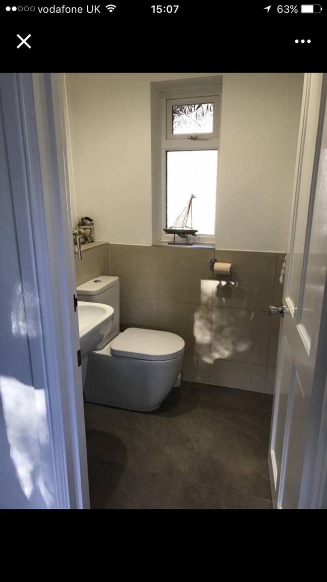 Single Room in a Large Home  Main Photo