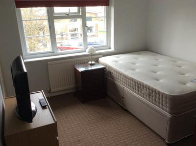 Double room available for Mon - Fri or 7 days p/w  Main Photo