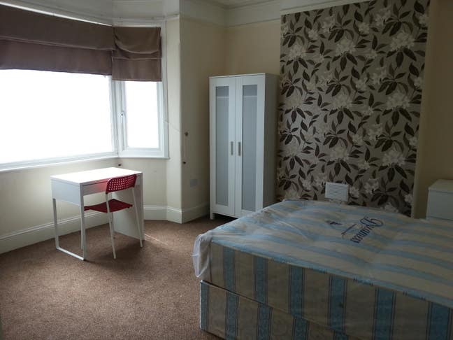 Large double in Lewisham Town. Main Photo