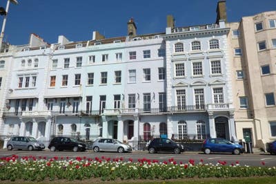 2 Bed flat for rent overlooks the sea Main Photo