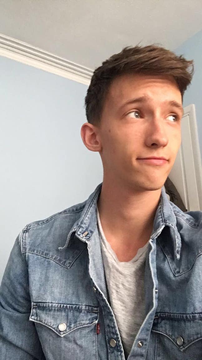Professional Male seeks a single or double room Main Photo