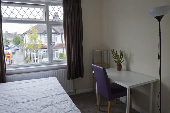 Croydon East/Addiscombe Nr Addiscombe Tram station Main Photo