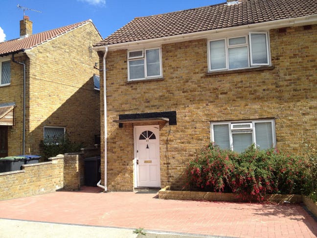 Double room All Bills & cleaning incl Main Photo