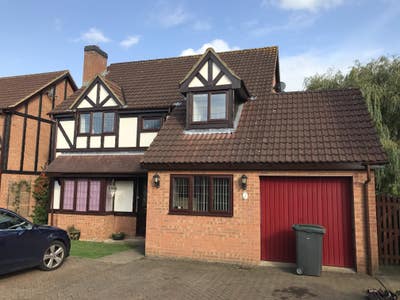 Double Room in House next to Golf Course Main Photo