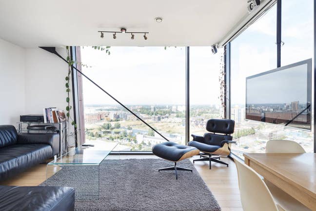 Stylish let Main Photo