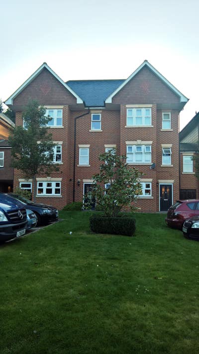 Amazing Double Ensuite Room in Luxury Town House Main Photo