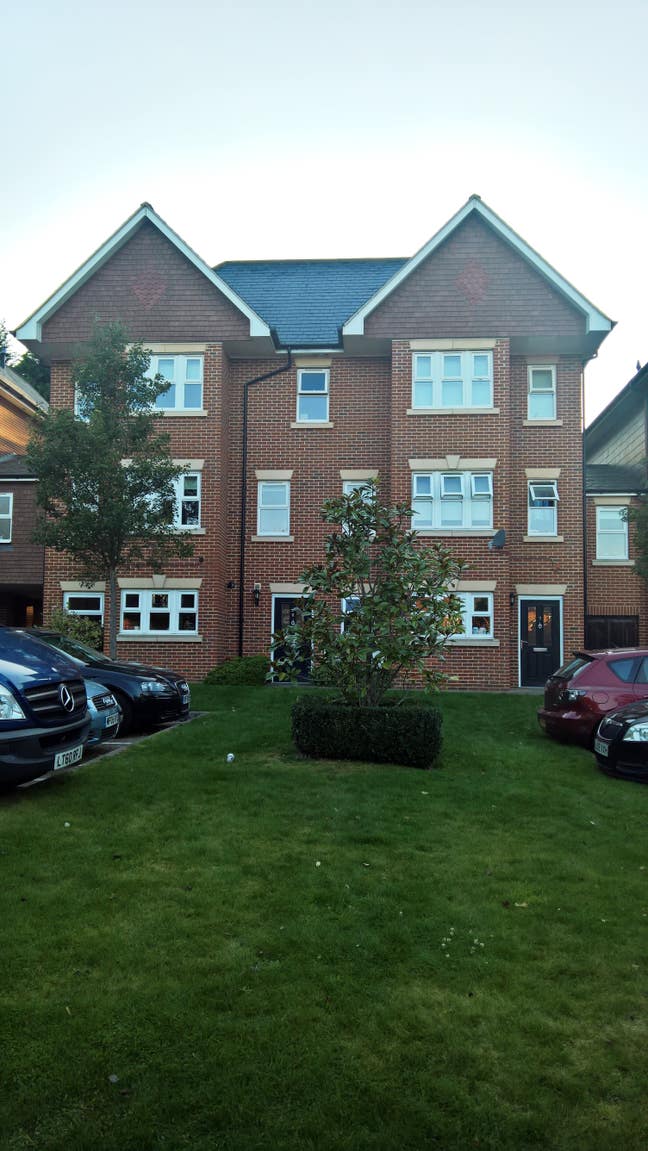 Amazing Double Ensuite Room in Luxury Town House Main Photo