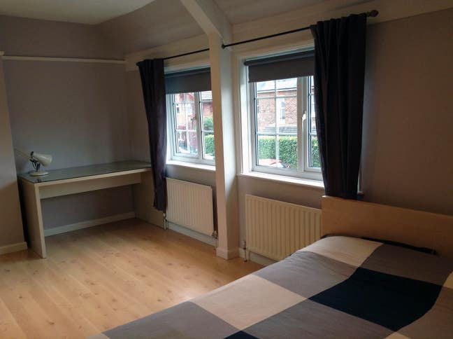 Spacious Double Room for Rent Main Photo