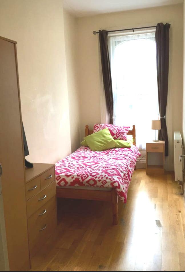£100 single room 3mins rom Crystal Palace Station  Main Photo