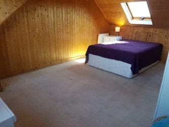 Lovely large en suite double room in shared house  Main Photo