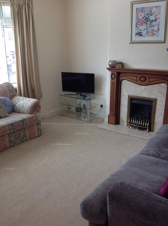 One double bedroom for rent in Sighthill   Main Photo