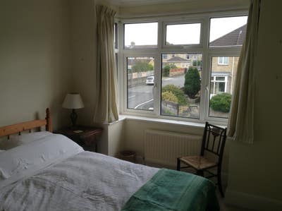 Mon-Fri, Light airy double room for one person     Main Photo