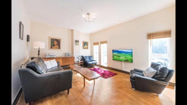 3 rooms available  Main Photo