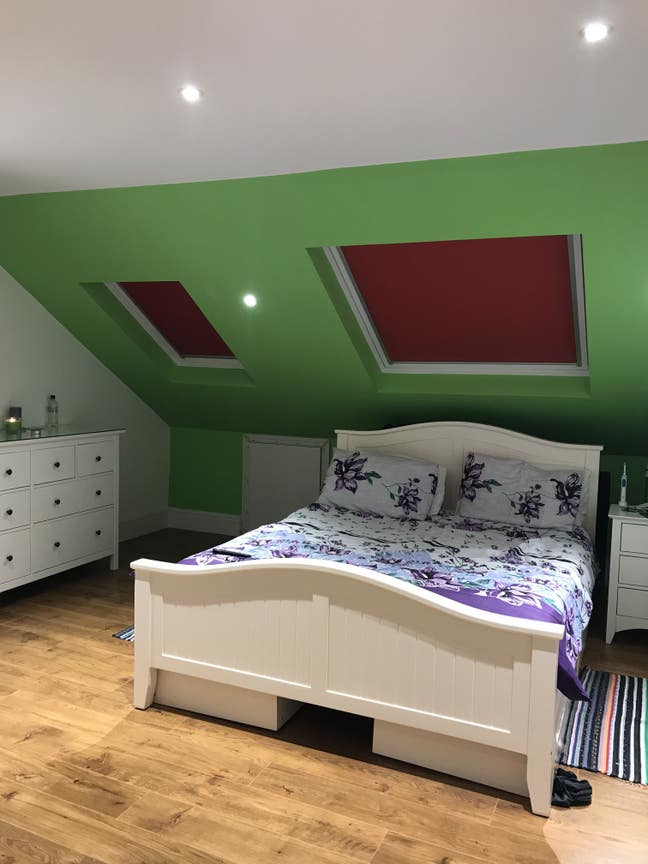 King size bedroom Main Photo