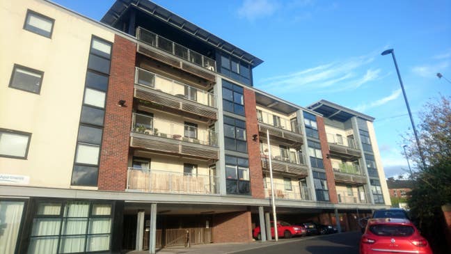 Double Bedroom in Quayside Apartment  Main Photo