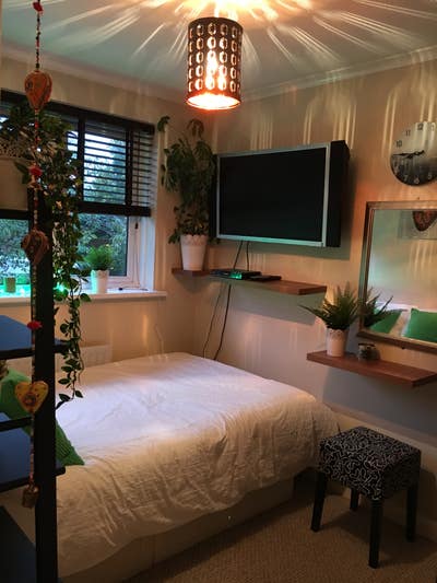 Fully Furnished Double Room Near to Awe Tadley Main Photo