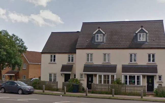 Ensuite Room + Modern House Bedford MK42 Main Photo