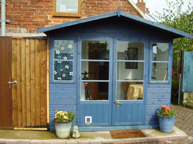 Converted double garage with loft Main Photo