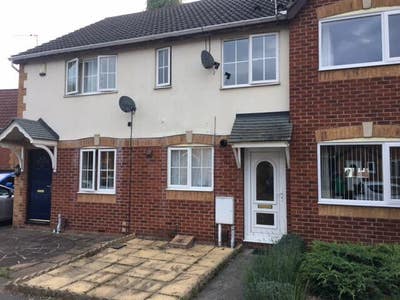 Double Room in shared house Main Photo