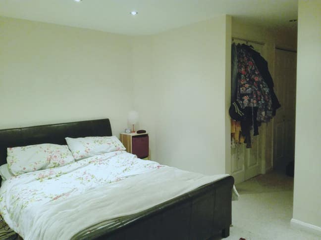 Lovely En Suite Available   Main Photo