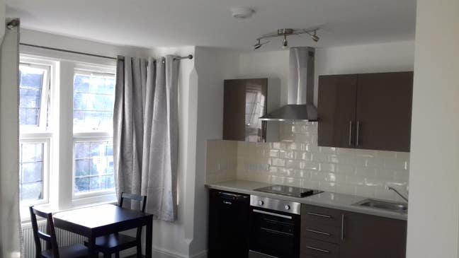 Rare Modern Studio: Central Headington, Parking Main Photo