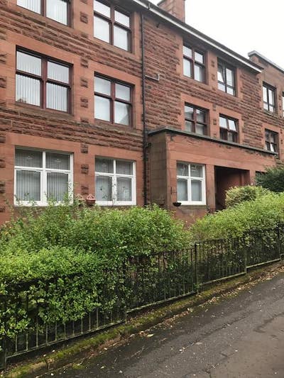 Double Bedroom in Desirable  Dennistoun  Main Photo
