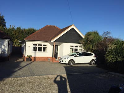 Double Rooms to let in  bungalow in private road  Main Photo