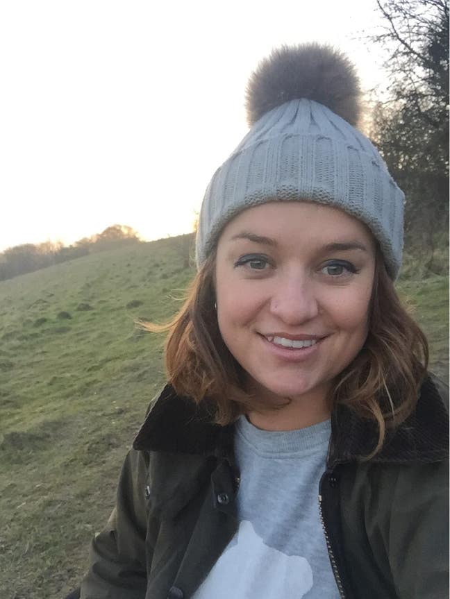 prof. female seeks room share  Main Photo