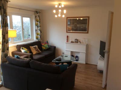 Modern Angel flat all bills incl, shared living rm Main Photo