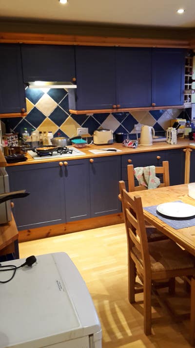 Room to let in spacious modern house Main Photo