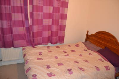 A double bedroom for Rent Main Photo