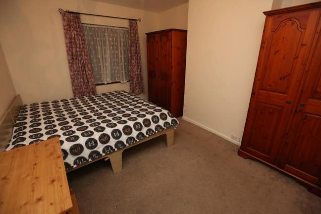 Large double room Main Photo
