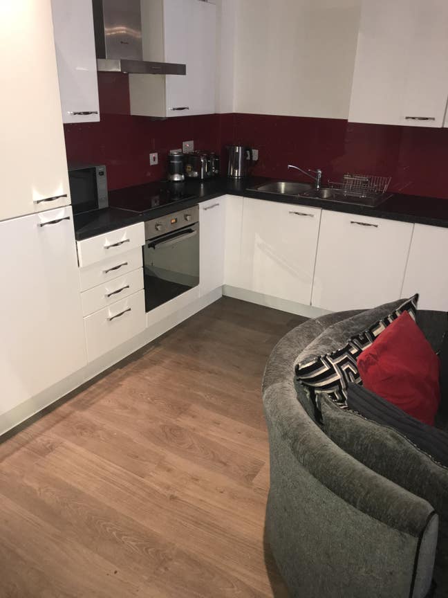 Modern Furnished 3 Double Rooms Available  Main Photo