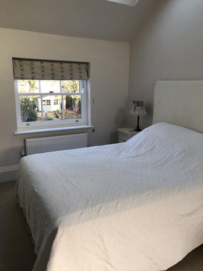 Large double room for rent Main Photo