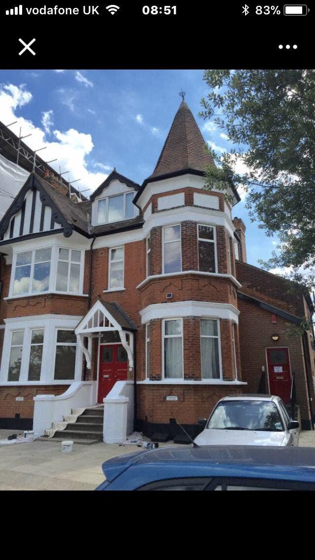 WFH heaven / Golf Course Views/ 2 mins train stn Main Photo