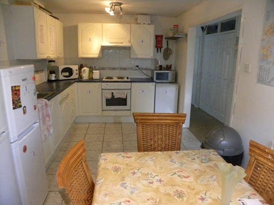 Double in Refurbished spacious house all bills inc Main Photo