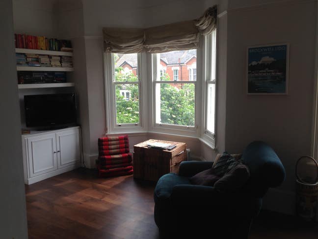 Peaceful double with own bathroom in homely flat Main Photo