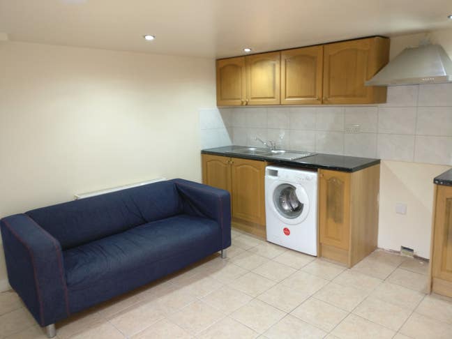 Refurbished  S/C  Flat Main Photo