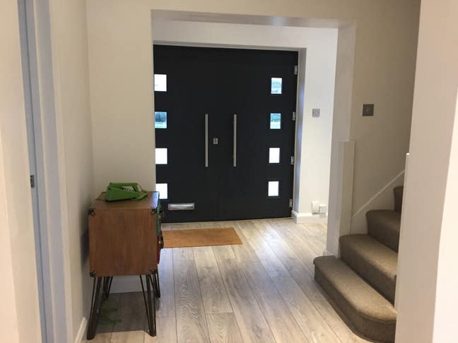 Double room,private bathroom in stunning house Main Photo