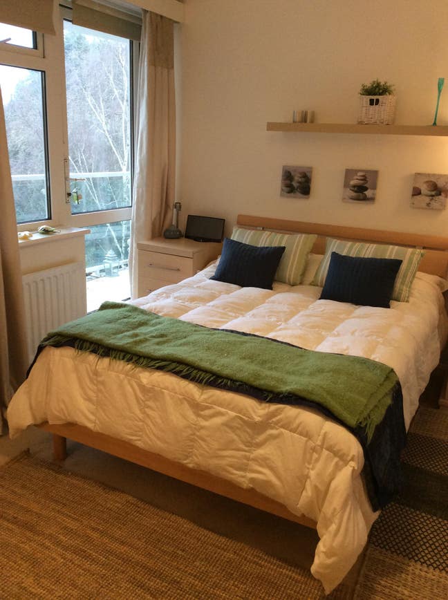 Room/apartment - Beautiful flat, BH13-upmarket! Main Photo